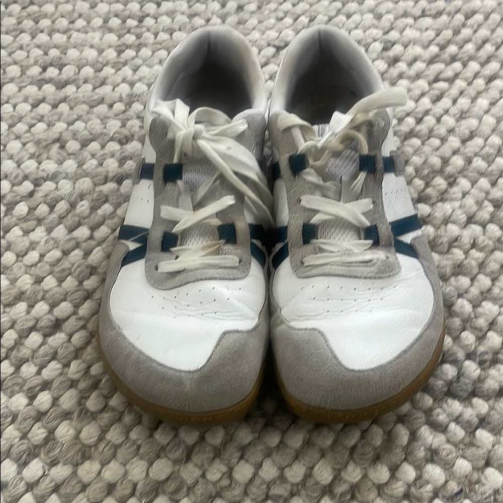 White and Gray Low-Top Xero Sneakers-Kelso